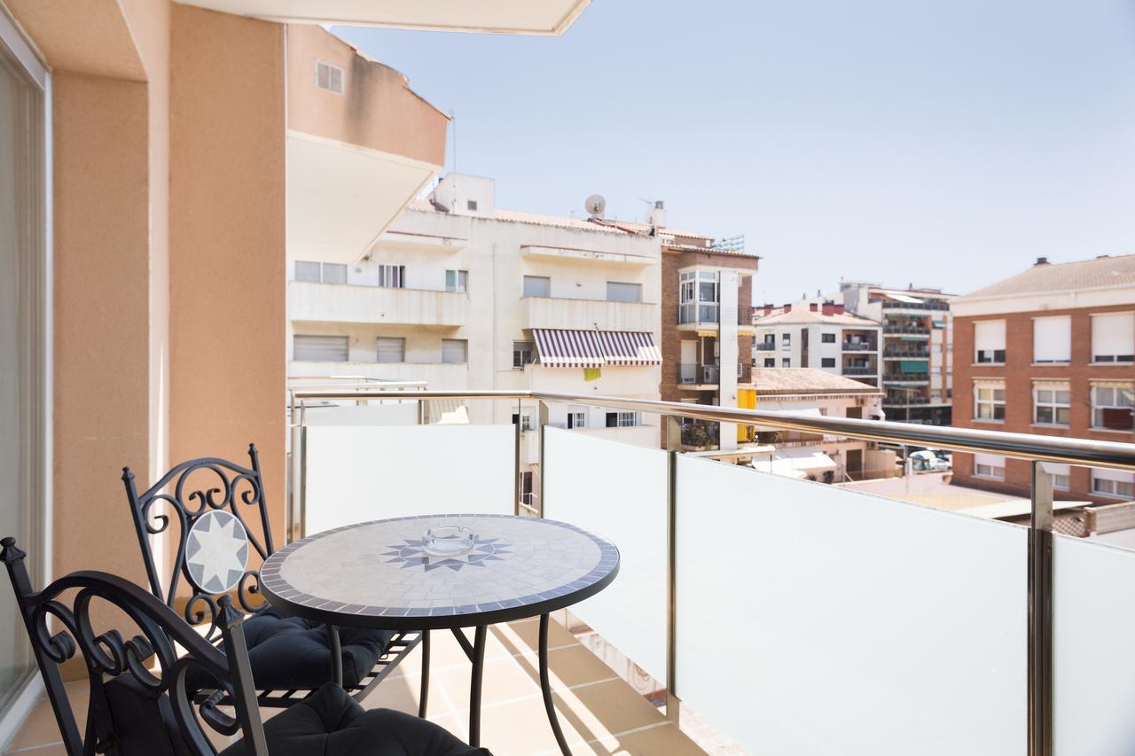 Ginosi Basics Centric Apartel Castelldefels Zewnętrze zdjęcie